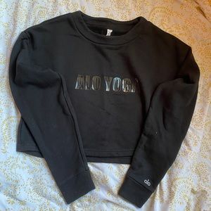 Alo Yoga Cropped Sweatshirt